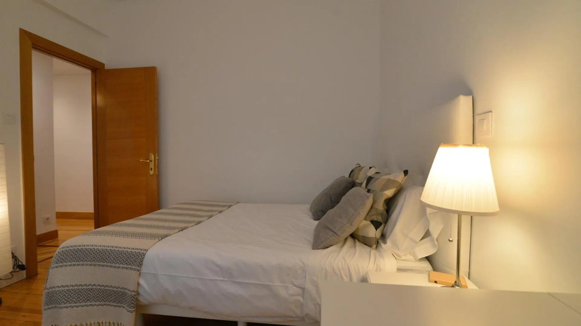 Apartamento En Zona Residencial Cerca Del Guggenheim Bilbao Spagna